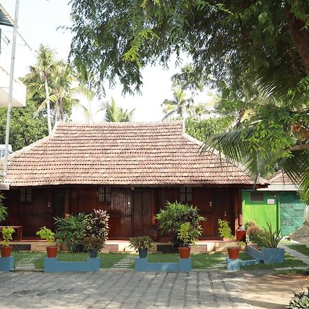 Cherai Beach Palace エクステリア 写真