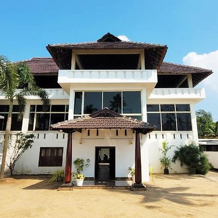Cherai Beach Palace エクステリア 写真