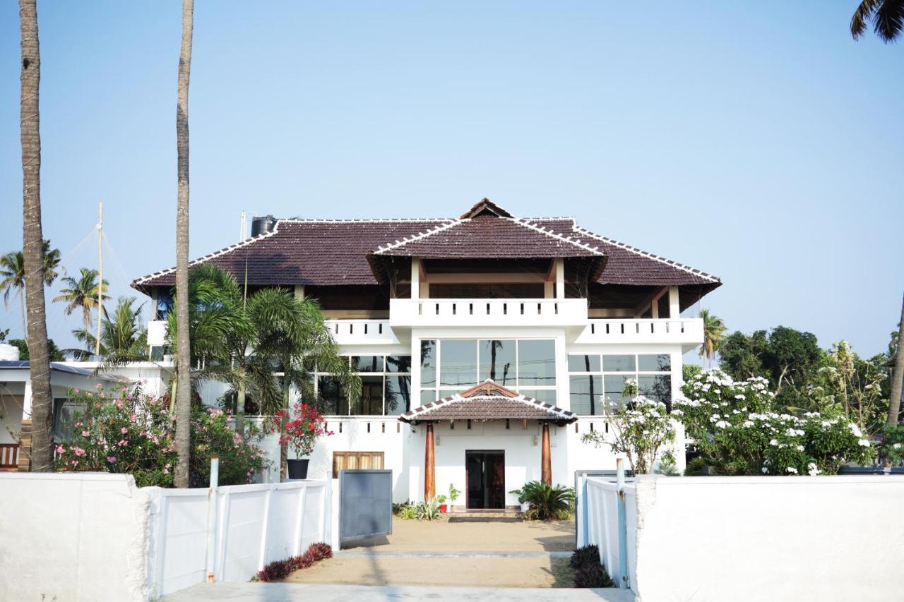 Cherai Beach Palace エクステリア 写真