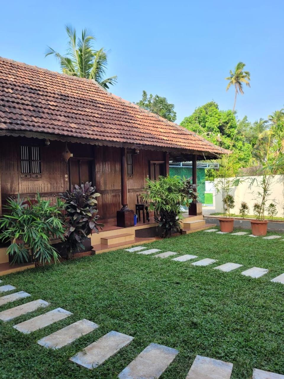 Cherai Beach Palace エクステリア 写真