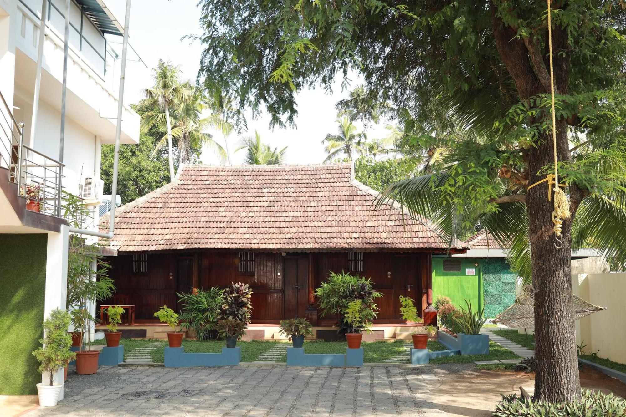 Cherai Beach Palace エクステリア 写真
